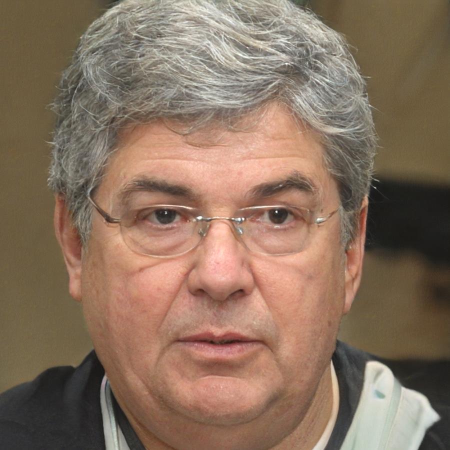 Antonio García, Consultor Financiero